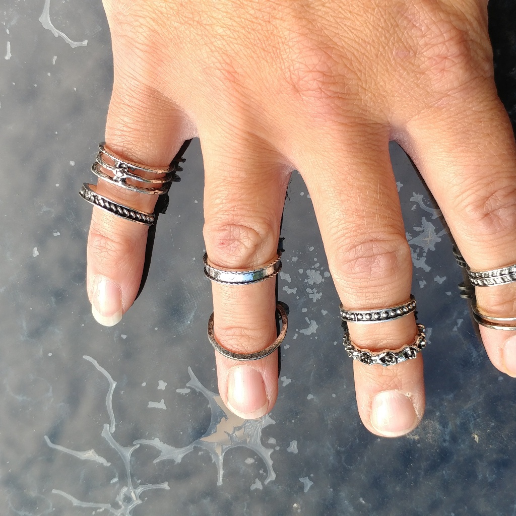8 Toe Rings